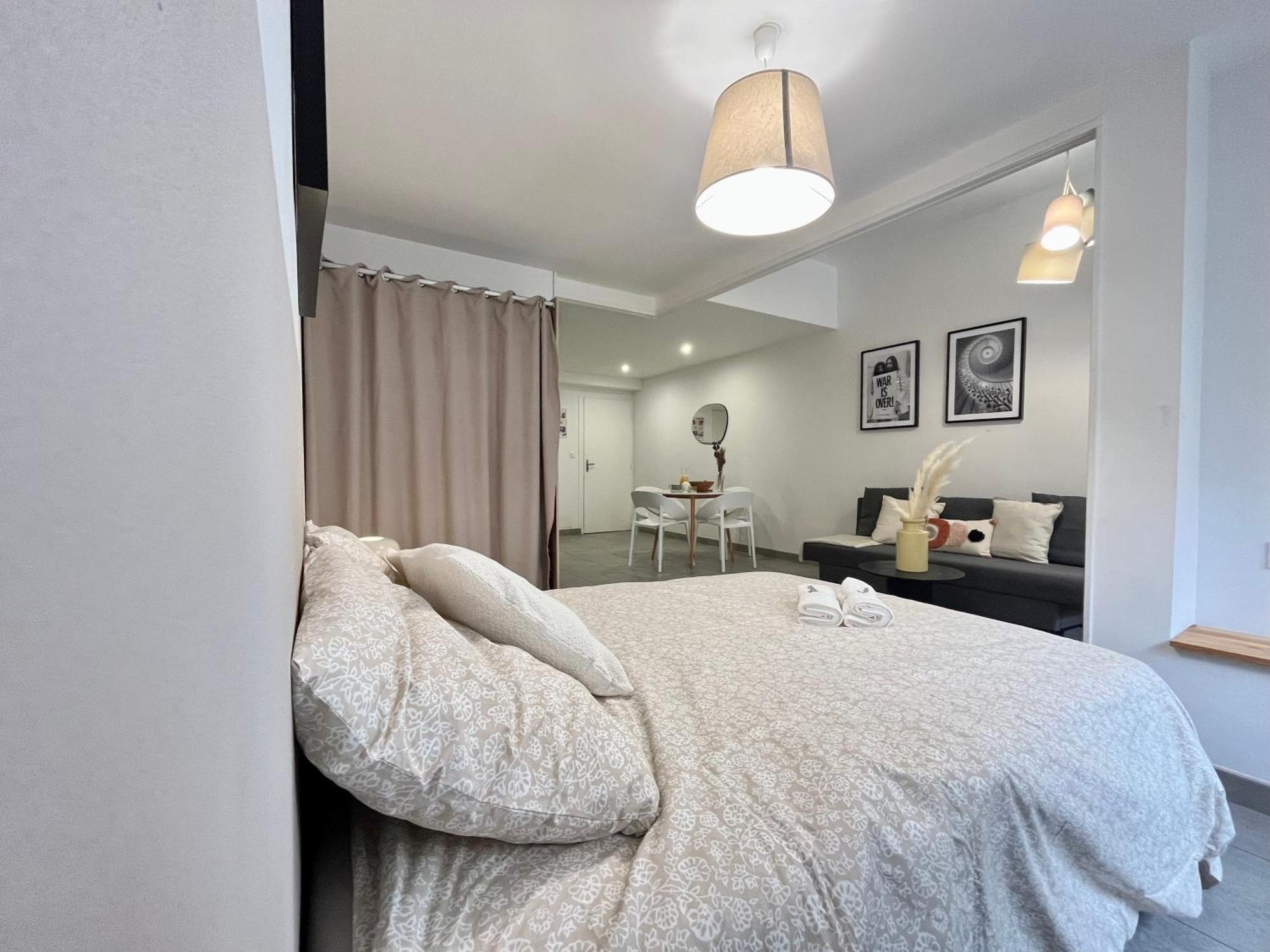 Suite Danbury Λυών Εξωτερικό φωτογραφία