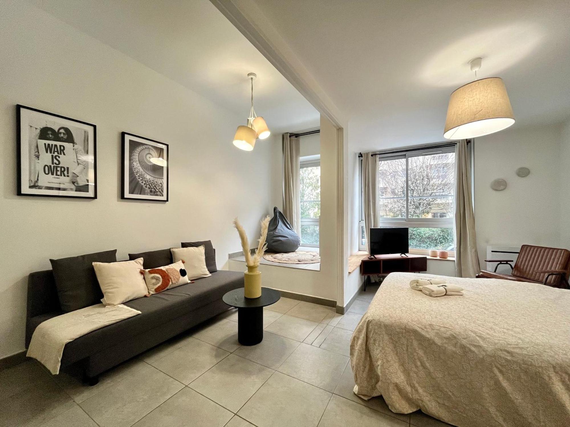 Suite Danbury Λυών Εξωτερικό φωτογραφία